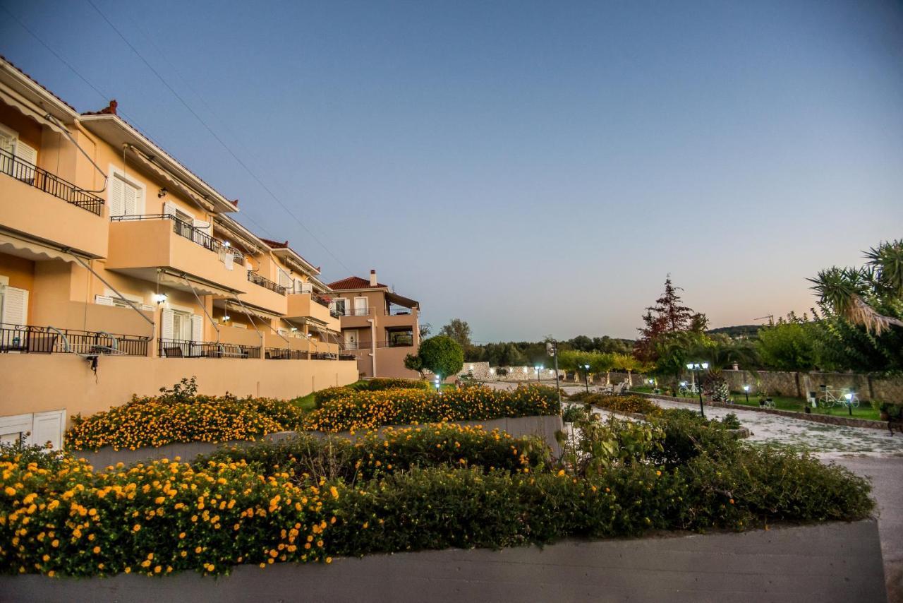 Aristotelis Apartments Razáta Eksteriør billede