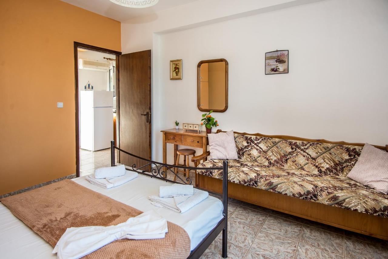 Aristotelis Apartments Razáta Eksteriør billede