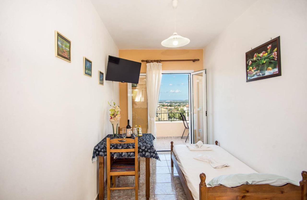 Aristotelis Apartments Razáta Eksteriør billede