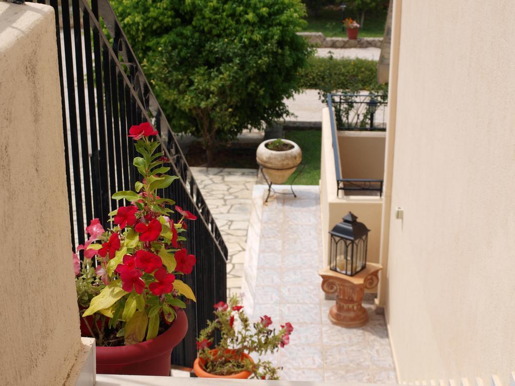 Aristotelis Apartments Razáta Eksteriør billede